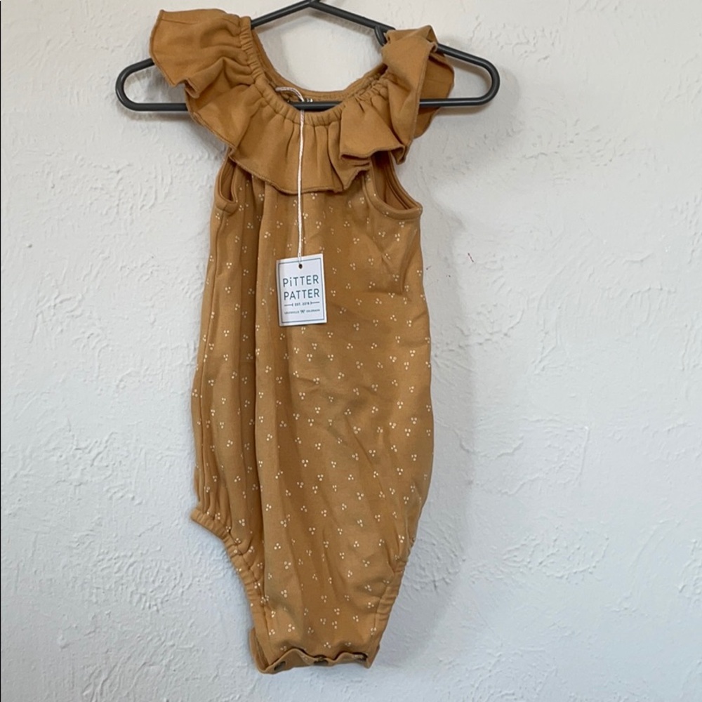 NWT L’oved baby romper